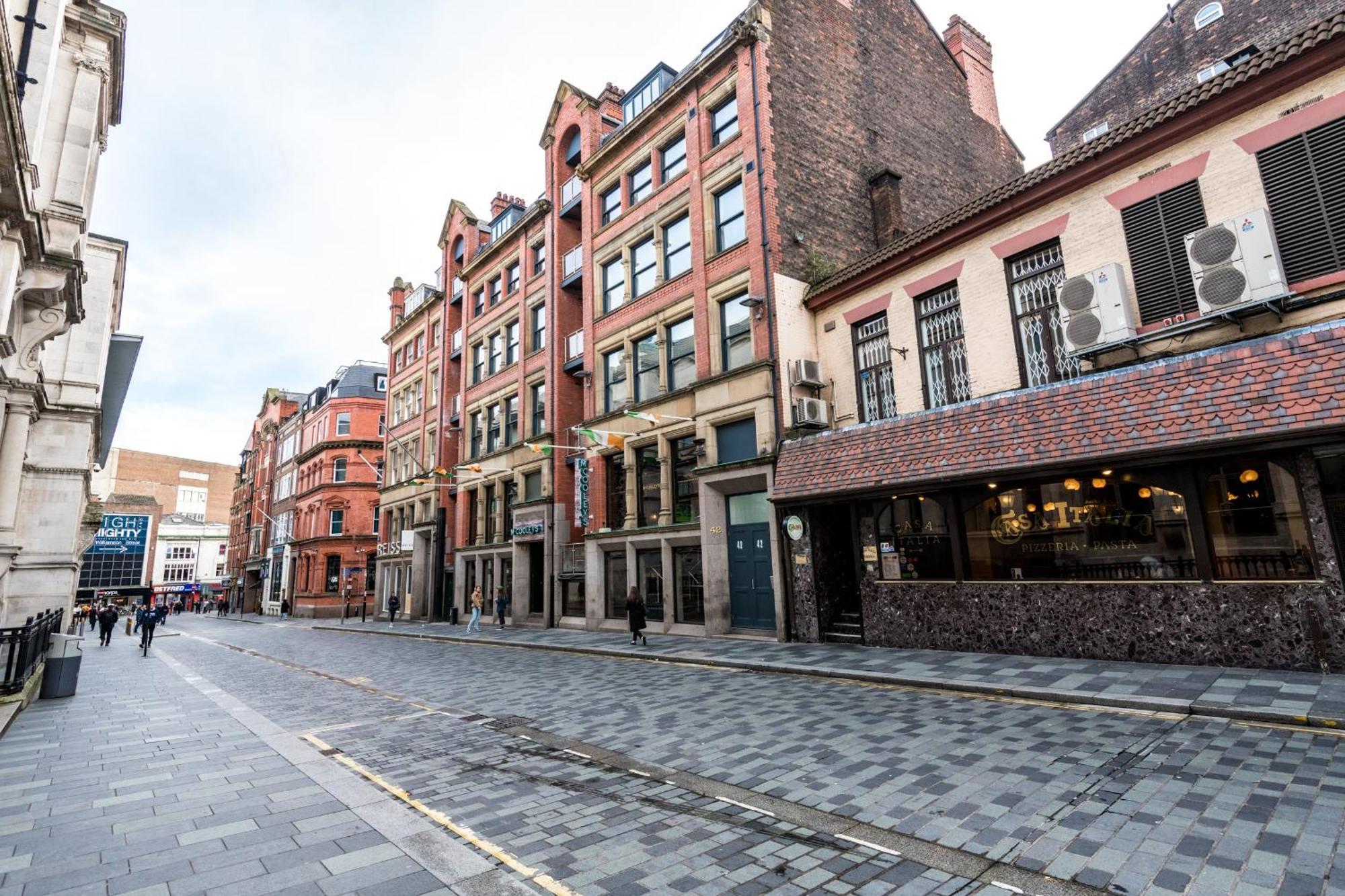 Central Aparthotel By Ustay Liverpool Exterior photo